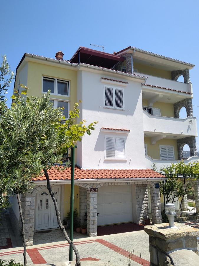 Apartments Mlacovic Rab Town Exterior foto